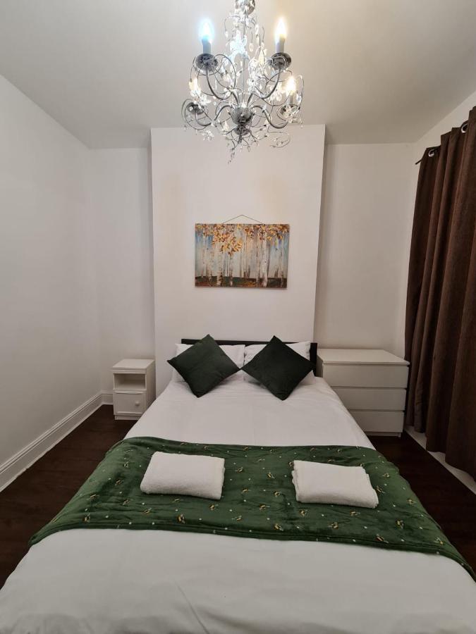 Canary Wharf Holiday Rooms London Exterior photo