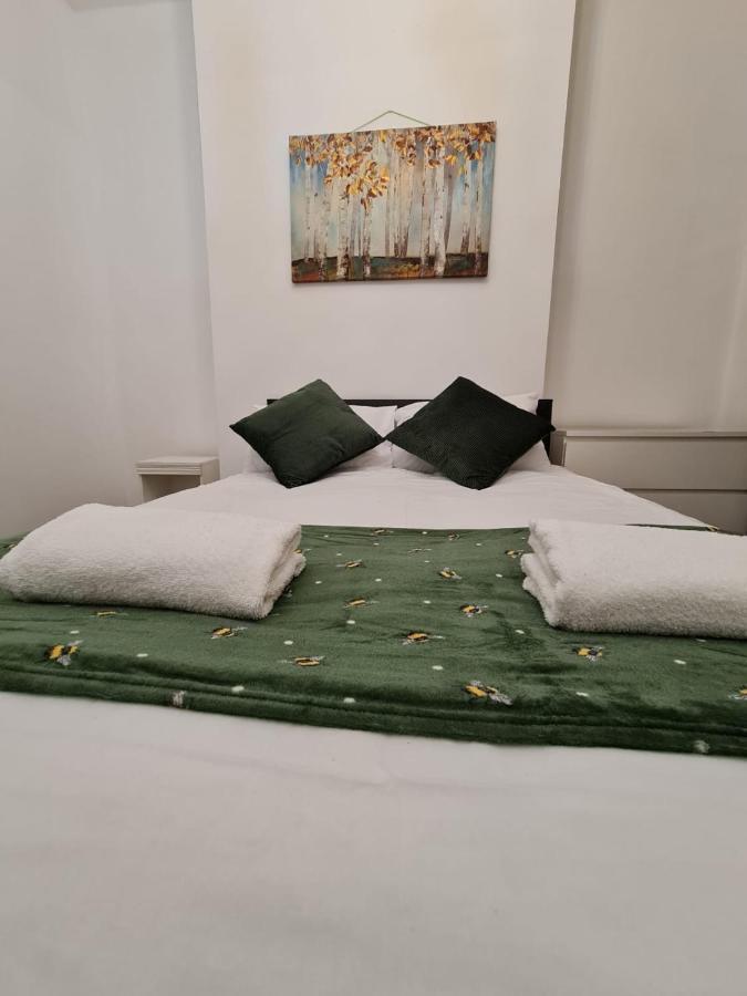 Canary Wharf Holiday Rooms London Exterior photo