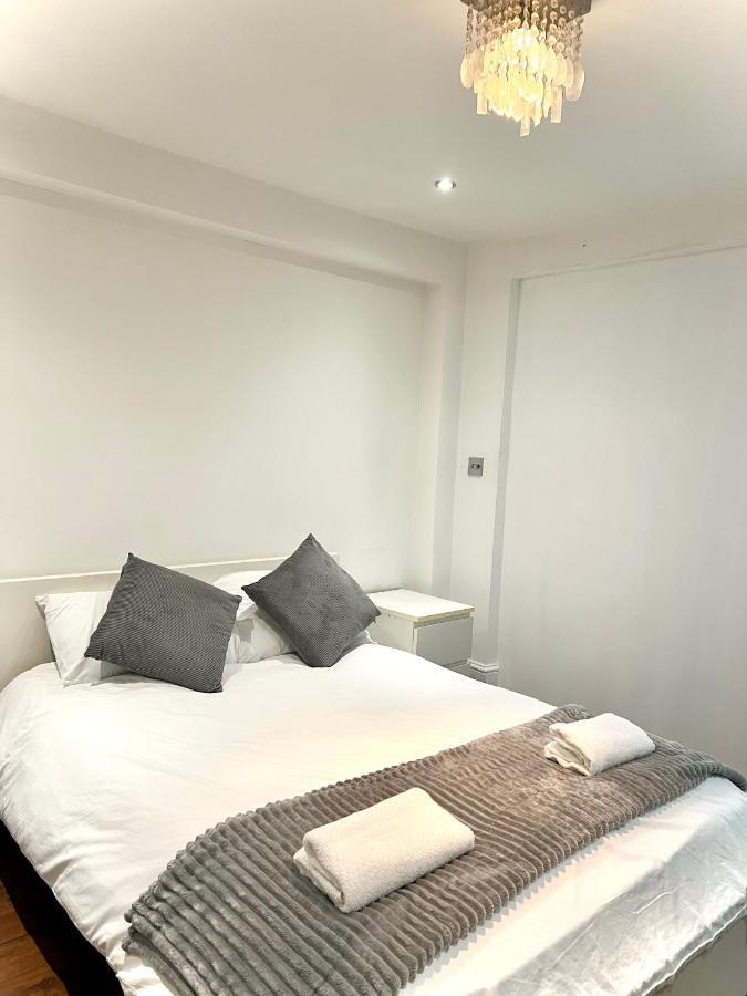 Canary Wharf Holiday Rooms London Exterior photo