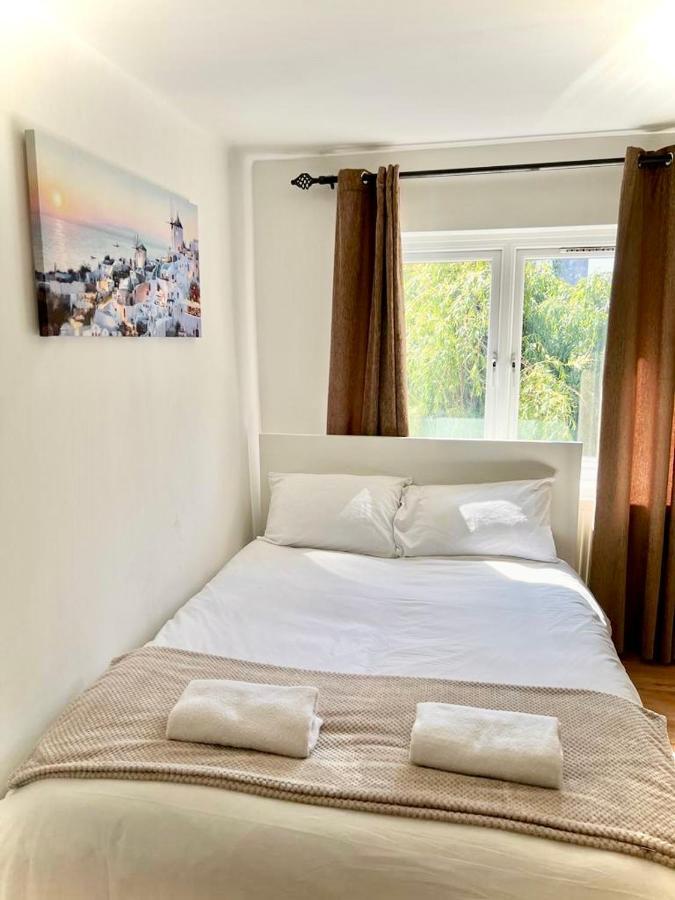 Canary Wharf Holiday Rooms London Exterior photo