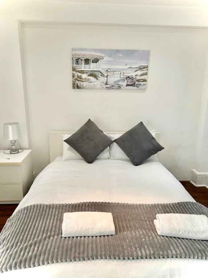 Canary Wharf Holiday Rooms London Exterior photo
